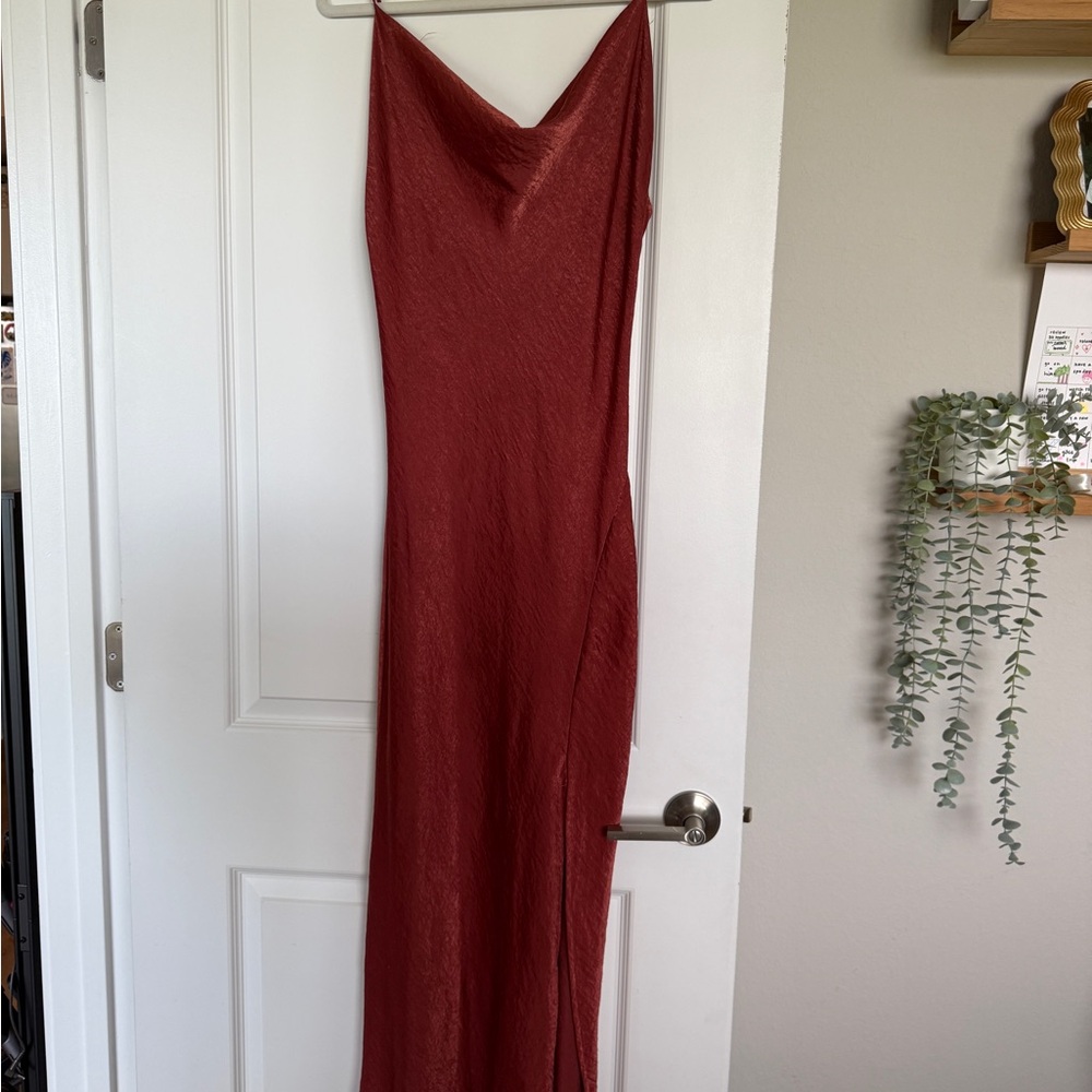 Elegant Red Sleeveless Dress